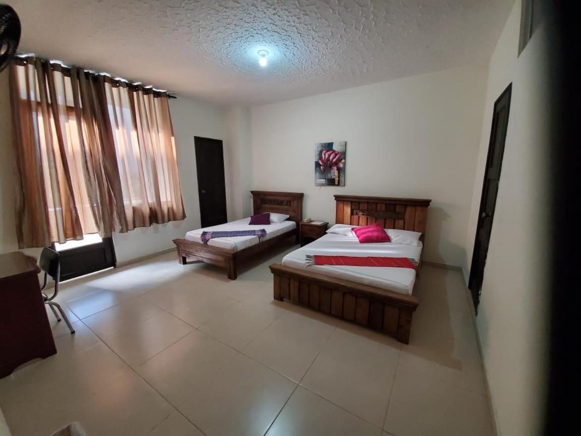 Hotel Cataluna بيريرا المظهر الخارجي الصورة