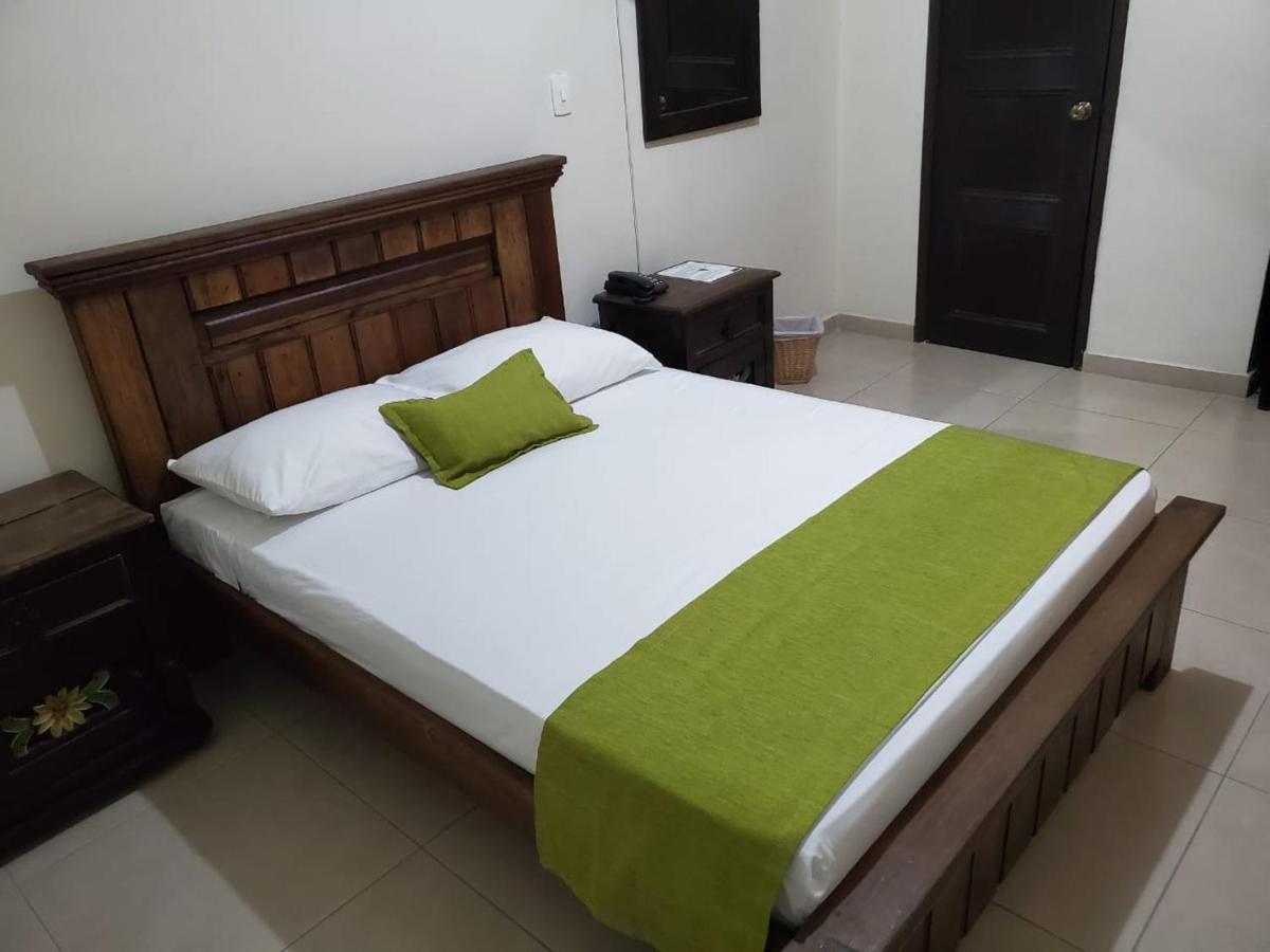Hotel Cataluna بيريرا المظهر الخارجي الصورة