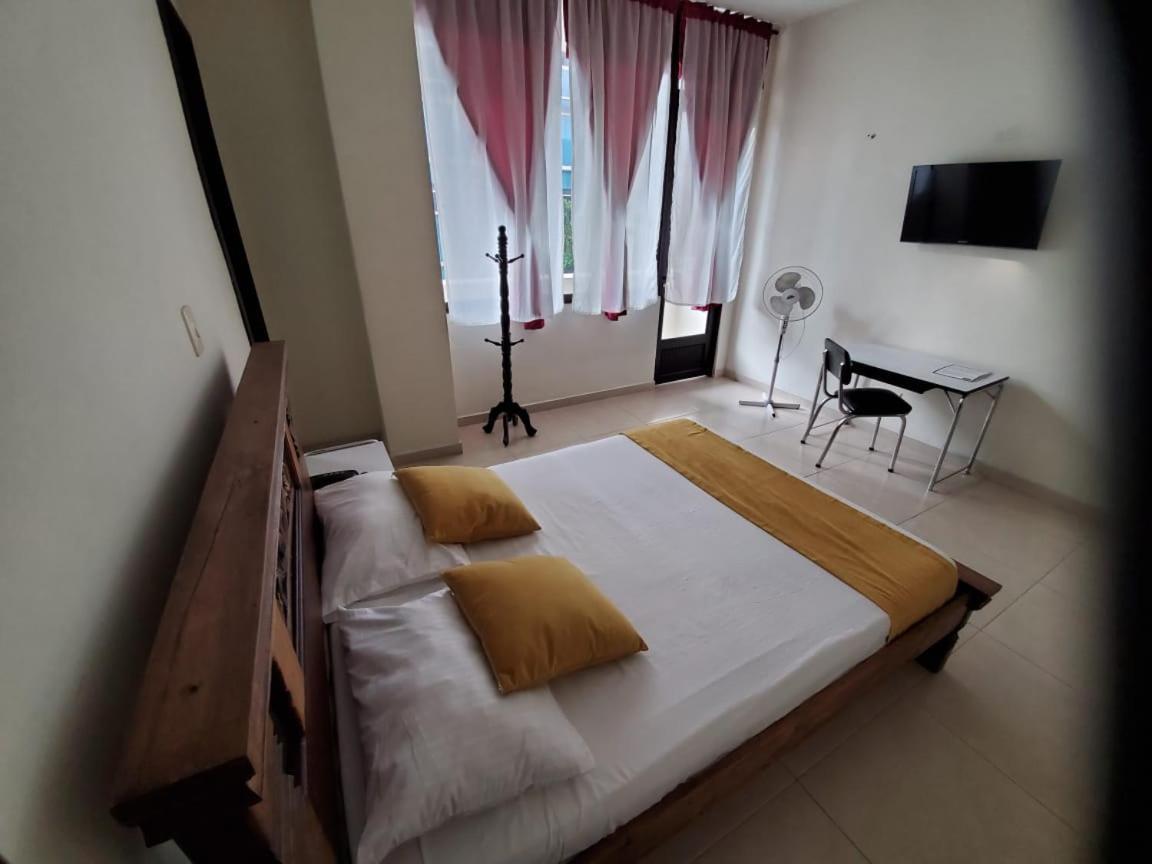 Hotel Cataluna بيريرا المظهر الخارجي الصورة