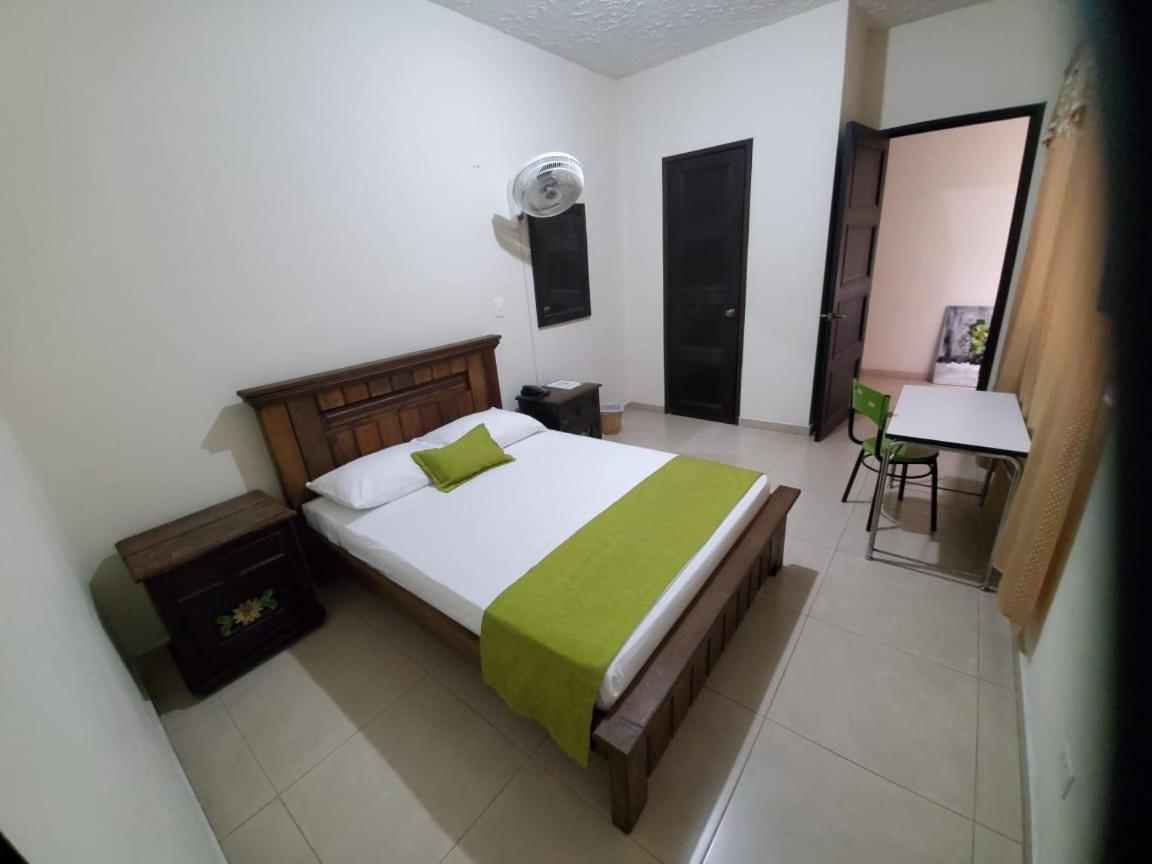 Hotel Cataluna بيريرا المظهر الخارجي الصورة